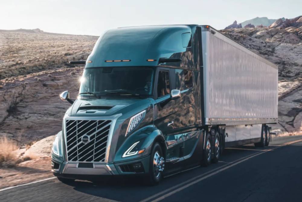 2025-2026 Volvo VNL 860 — available for lease at FH Lease
